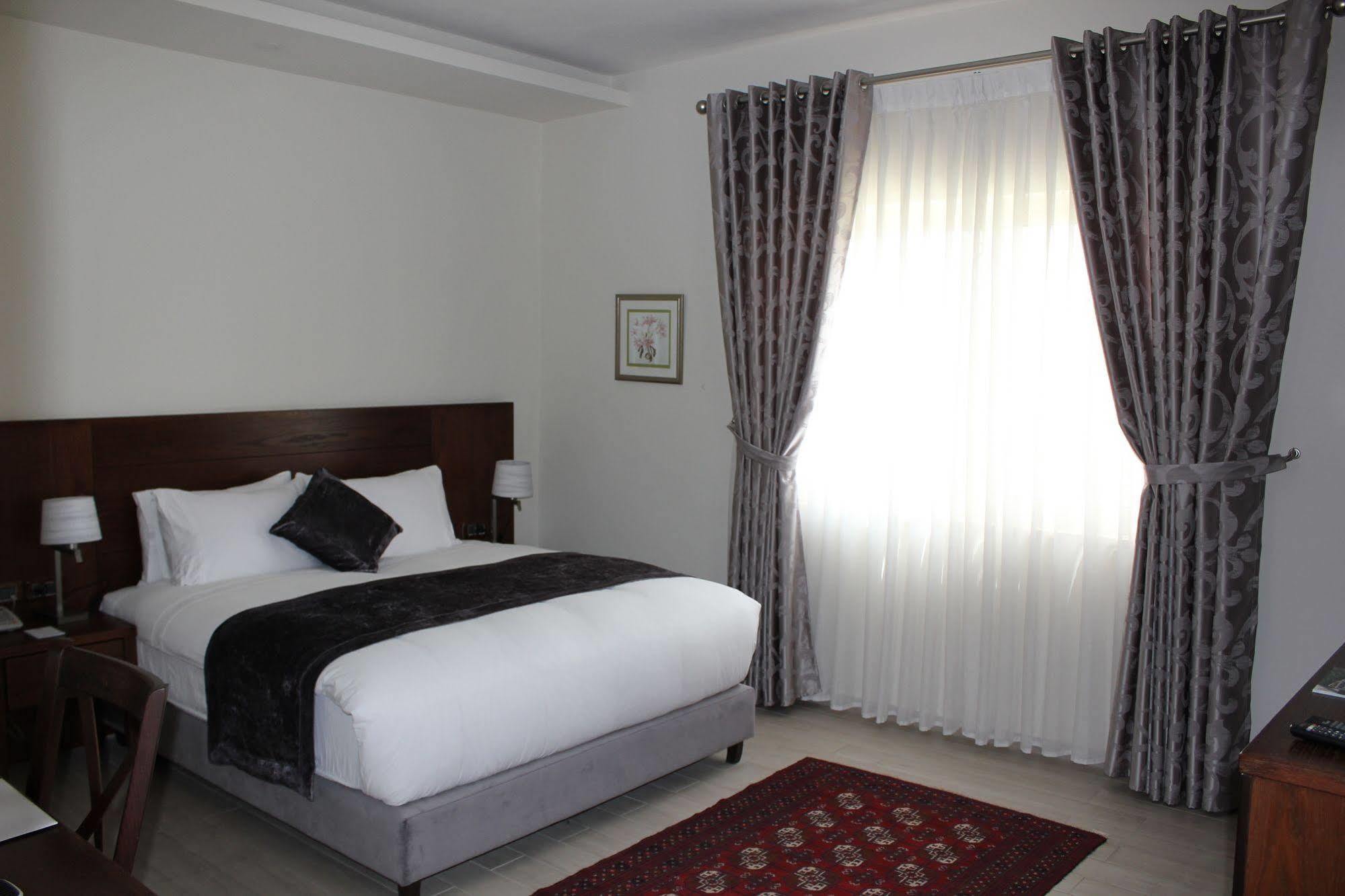 Lavender Boutique Hotel Ramallah Exterior photo