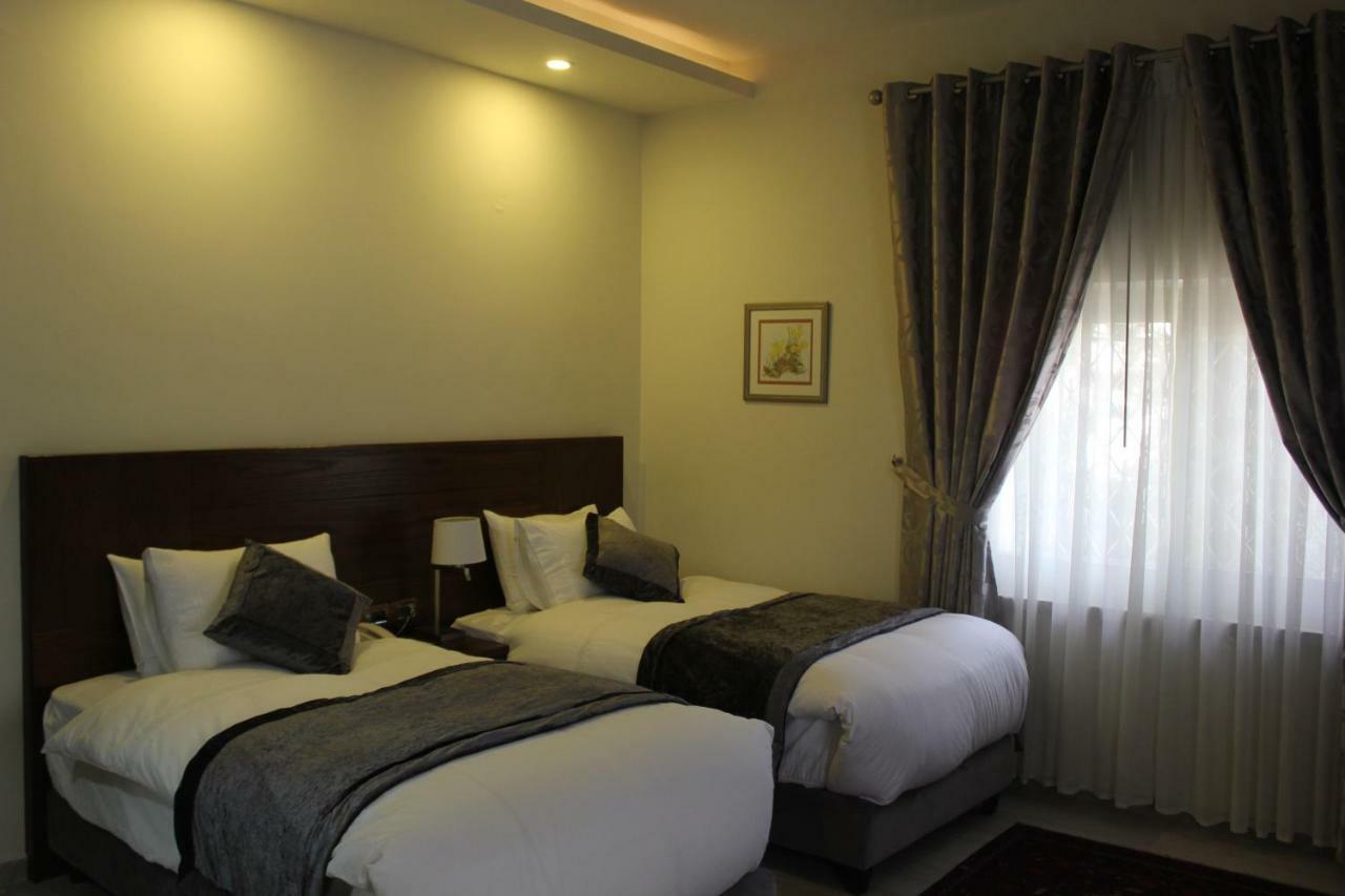 Lavender Boutique Hotel Ramallah Exterior photo